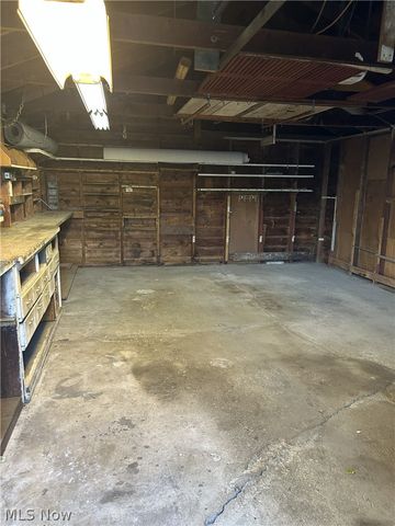682 Barbara Avenue, Akron, OH 44306