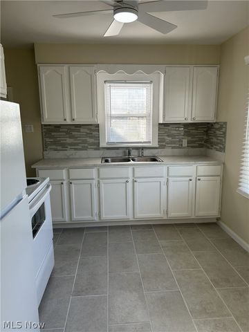 682 Barbara Avenue, Akron, OH 44306