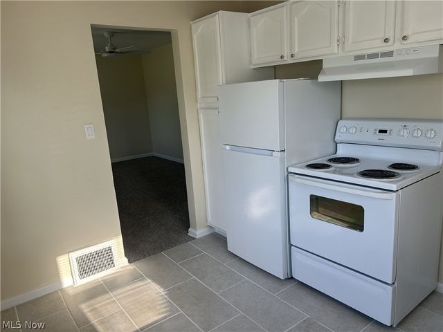 682 Barbara Avenue, Akron, OH 44306