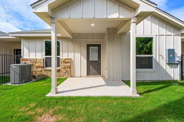 408 W Avenue C, Copperas Cove, TX 76522