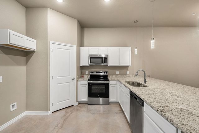 408 W Avenue C, Copperas Cove, TX 76522