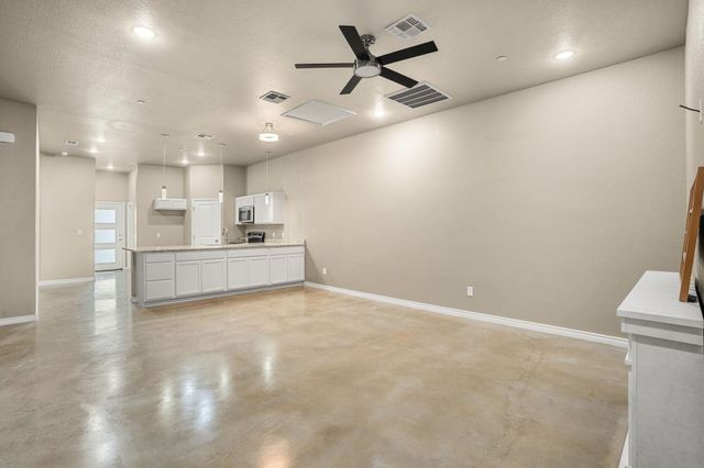 408 W Avenue C, Copperas Cove, TX 76522