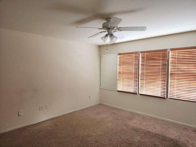 1727 Chestnut Drive R, Crown Point, IN 46307