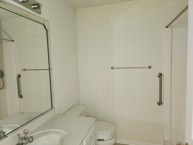 1727 Chestnut Drive R, Crown Point, IN 46307