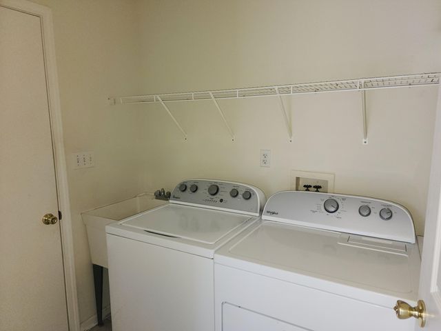 1727 Chestnut Drive R, Crown Point, IN 46307