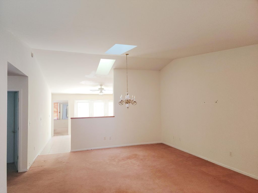 1727 Chestnut Drive R, Crown Point, IN 46307