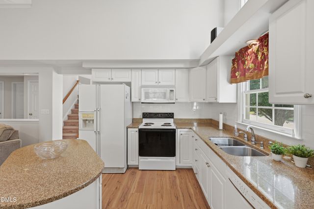 6801 Lynnoak Drive, Raleigh, NC 27613