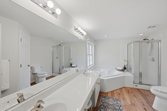 6801 Lynnoak Drive, Raleigh, NC 27613