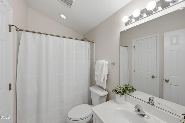 6801 Lynnoak Drive, Raleigh, NC 27613