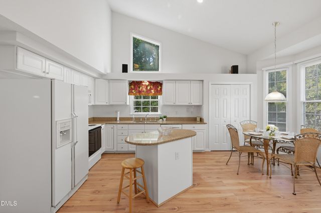 6801 Lynnoak Drive, Raleigh, NC 27613