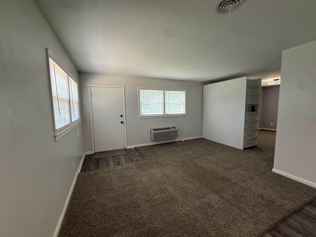 3904 W Murdock St, Wichita, KS 67203