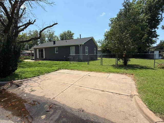 3904 W Murdock St, Wichita, KS 67203