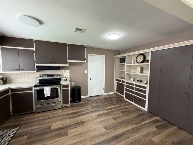 3904 W Murdock St, Wichita, KS 67203