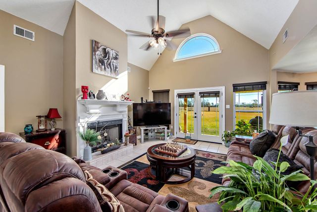 2255 Hwy 311, Schriever, LA 70395