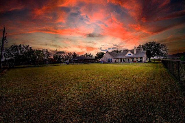 2255 Hwy 311, Schriever, LA 70395