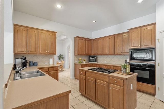 2101 Aaron Ross WAY, Round Rock, TX 78665