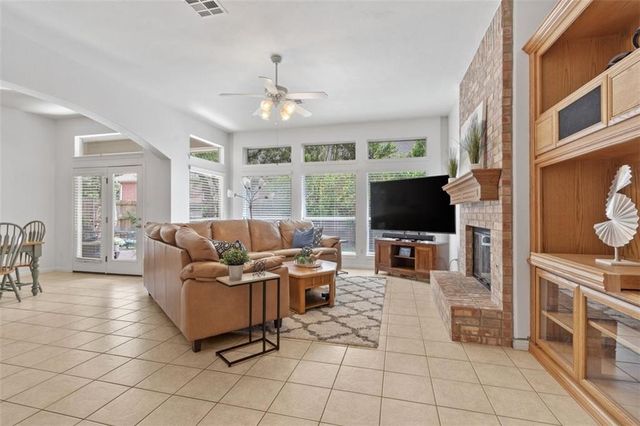 2101 Aaron Ross WAY, Round Rock, TX 78665