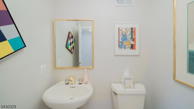 41 Wareham Court, Scotch Plains Twp., NJ 07076