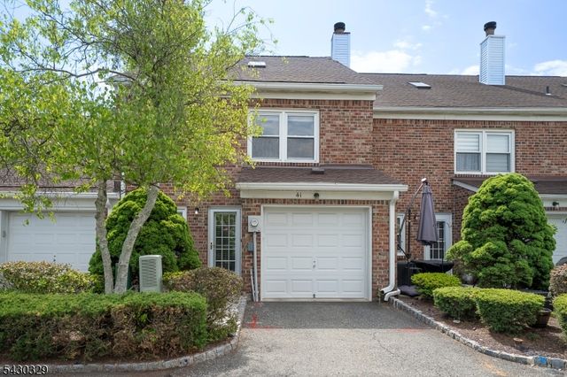 41 Wareham Court, Scotch Plains Twp., NJ 07076