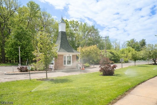 41 Wareham Court, Scotch Plains Twp., NJ 07076