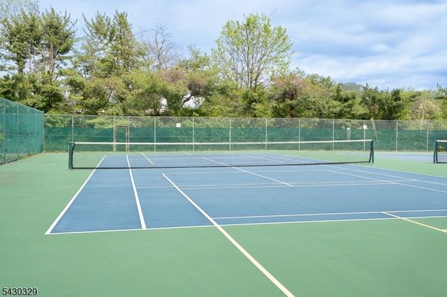 41 Wareham Court, Scotch Plains Twp., NJ 07076