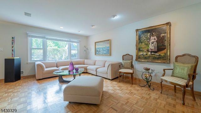 41 Wareham Court, Scotch Plains Twp., NJ 07076