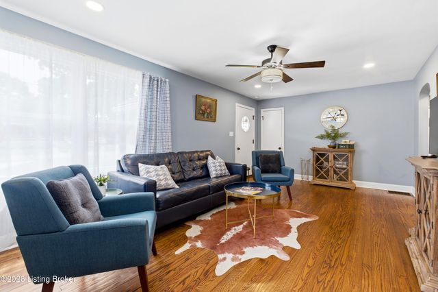 203 Abbott St, Shepherdsville, KY 40165