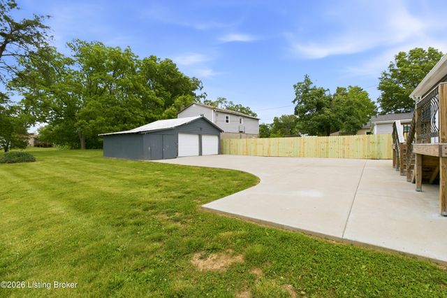 203 Abbott St, Shepherdsville, KY 40165