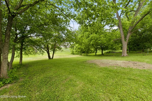 203 Abbott St, Shepherdsville, KY 40165