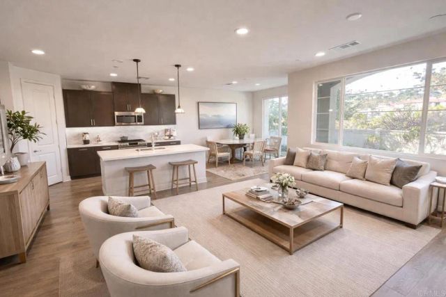 3336 CAMPO AZUL COURT Court, Carlsbad, CA 92010