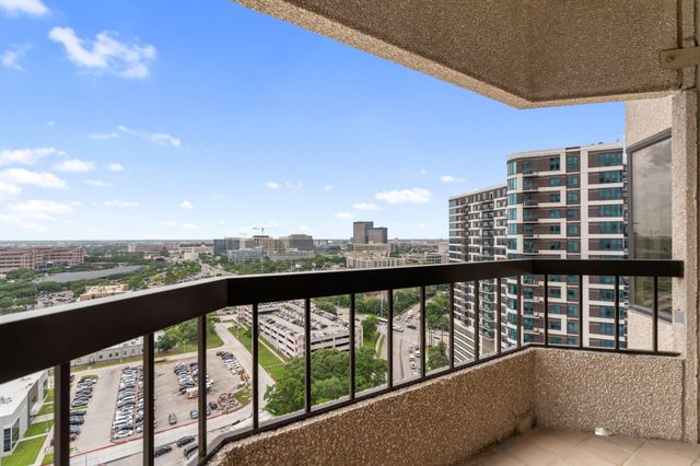 2001 Holcombe Boulevard 1905, Houston, TX 77030