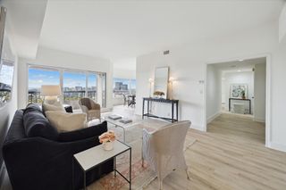 2001 Holcombe Boulevard 1905, Houston, TX 77030