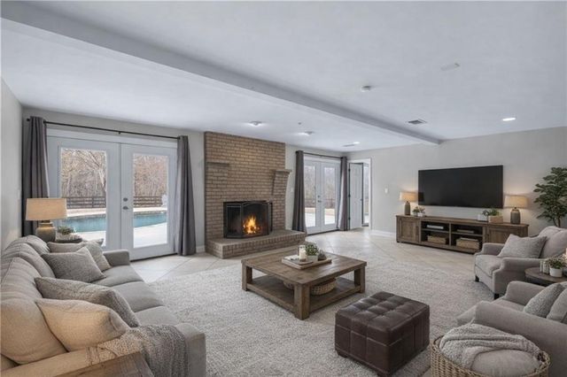 35 Green Chase Court, Roswell, GA 30075