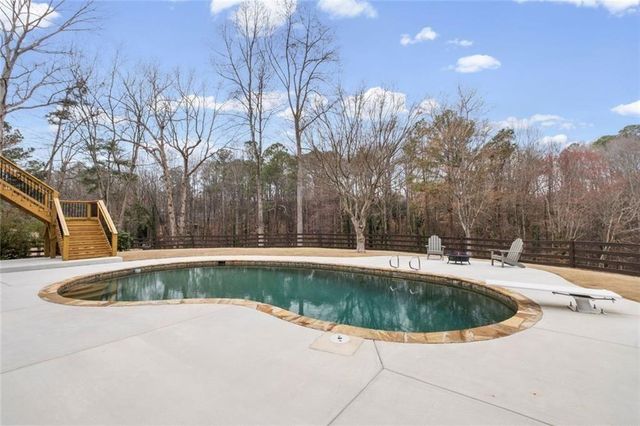 35 Green Chase Court, Roswell, GA 30075