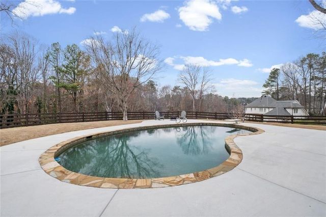 35 Green Chase Court, Roswell, GA 30075