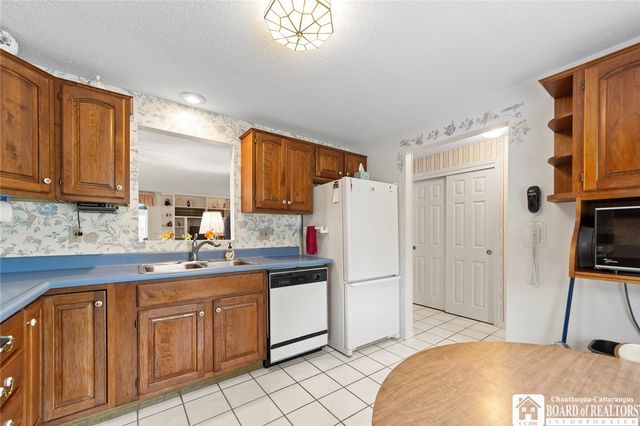 12 Ahrens Place, Pomfret, NY 14063