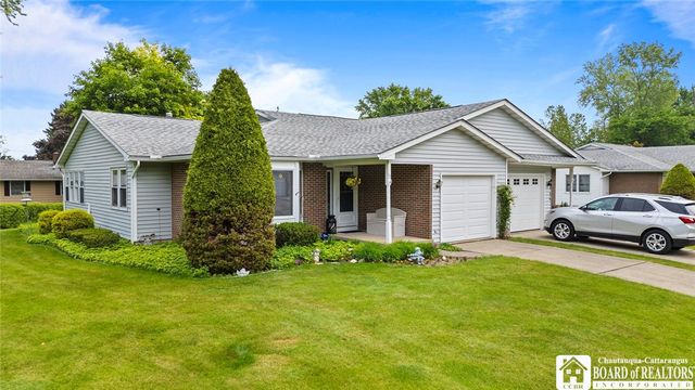 12 Ahrens Place, Pomfret, NY 14063