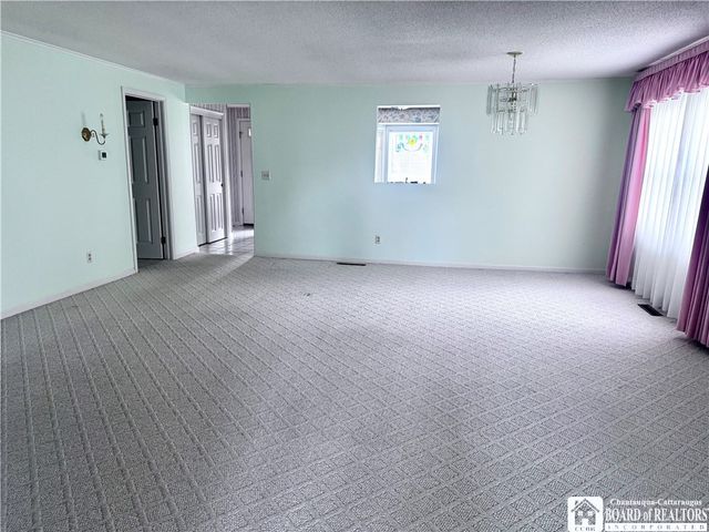 12 Ahrens Place, Pomfret, NY 14063