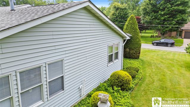 12 Ahrens Place, Pomfret, NY 14063