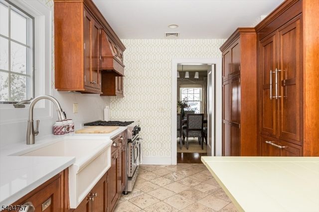 256 Forest Ave, Glen Ridge Boro Twp., NJ 07028