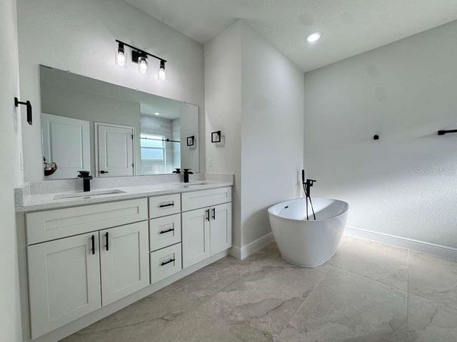 8151 SW 135TH LOOP, Ocala, FL 34473