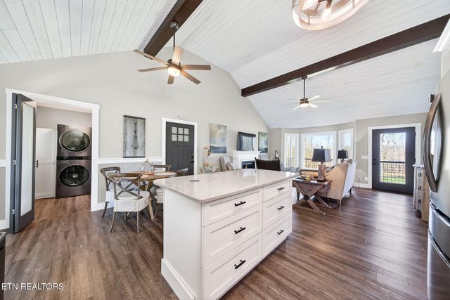 2317 Arrow Tr, Monterey, TN 38574