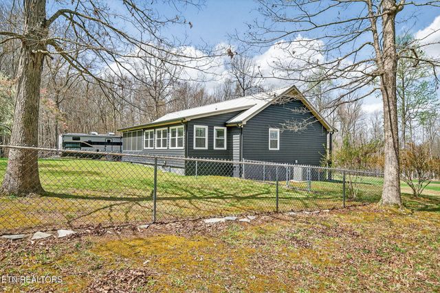 2317 Arrow Tr, Monterey, TN 38574