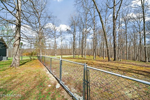 2317 Arrow Tr, Monterey, TN 38574