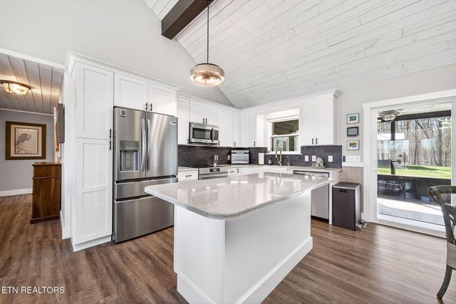 2317 Arrow Tr, Monterey, TN 38574