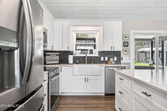 2317 Arrow Tr, Monterey, TN 38574