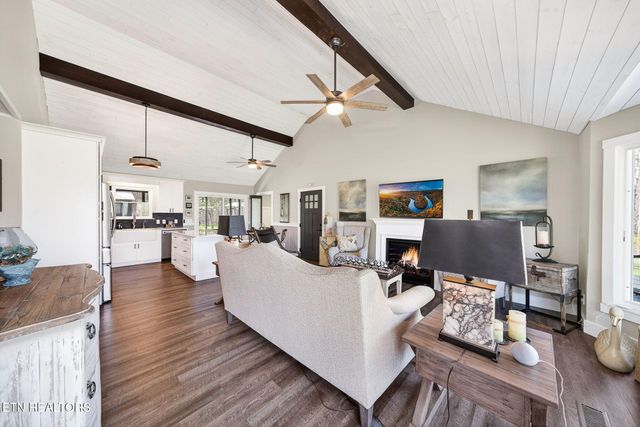 2317 Arrow Tr, Monterey, TN 38574