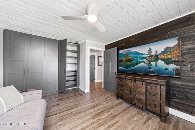 2317 Arrow Tr, Monterey, TN 38574