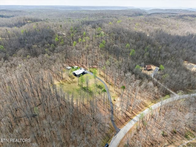 2317 Arrow Tr, Monterey, TN 38574