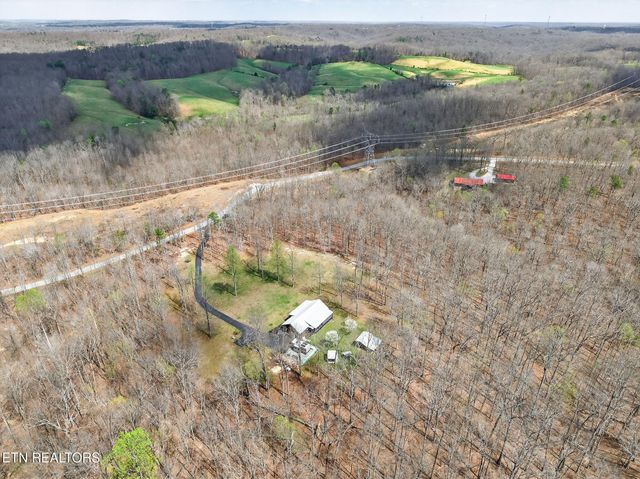 2317 Arrow Tr, Monterey, TN 38574